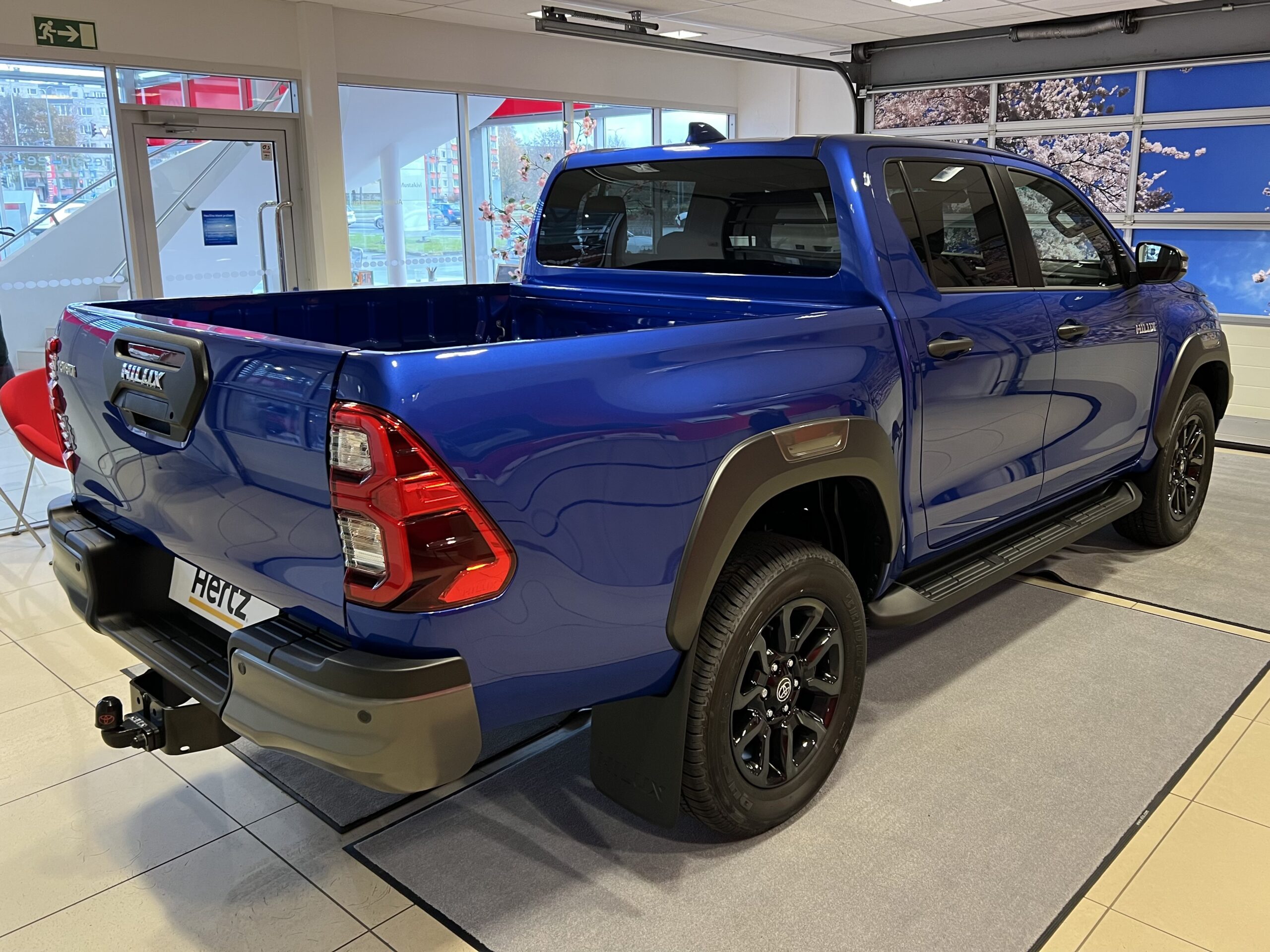 Toyota Hilux Legend - Hertz Lease